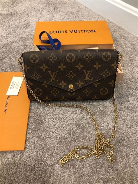 louis vuitton bag with gold chain|louis vuitton pochette gold chain.